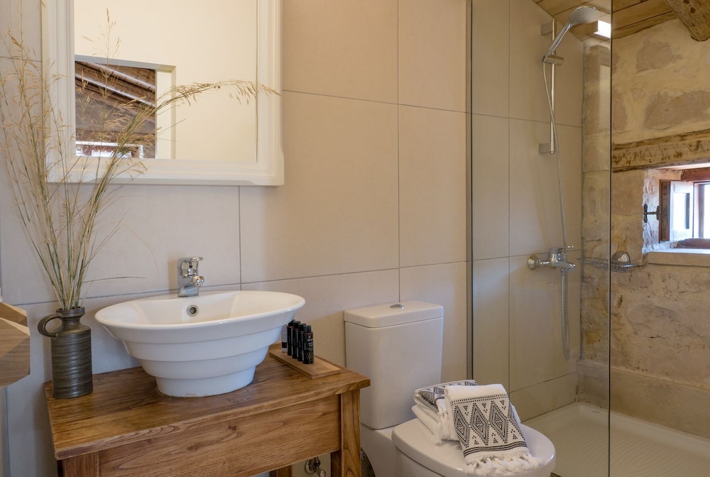 Paliokaliva Village — Hotel rooms in Tsilivi, Ionian Islands