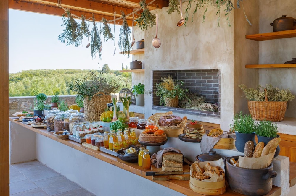 Paliokaliva Village — Restaurant & bars in Tsilivi, Ionian Islands