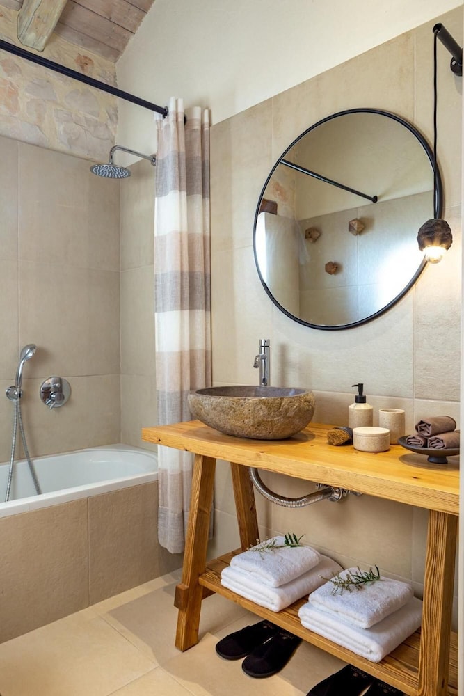 Paliokaliva Village — Hotel rooms in Tsilivi, Ionian Islands