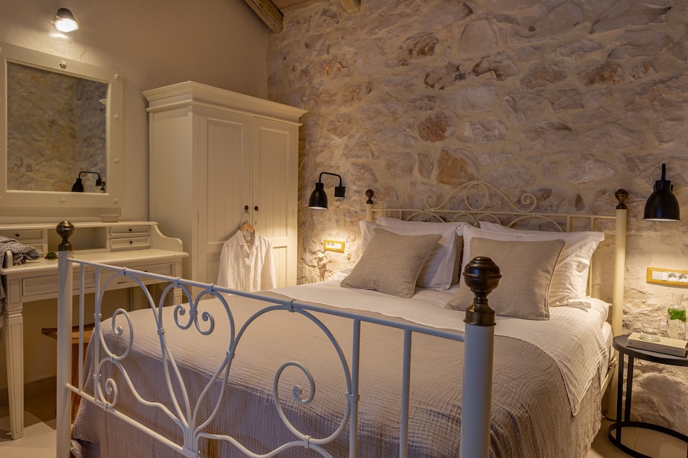 Paliokaliva Village — Hotel rooms in Tsilivi, Ionian Islands