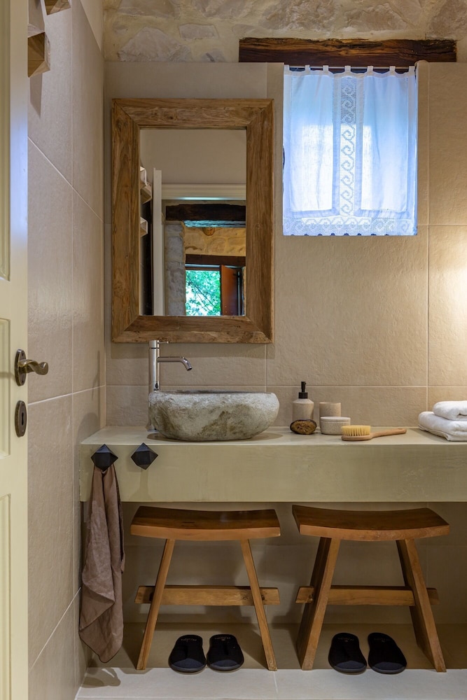 Paliokaliva Village — Hotel rooms in Tsilivi, Ionian Islands