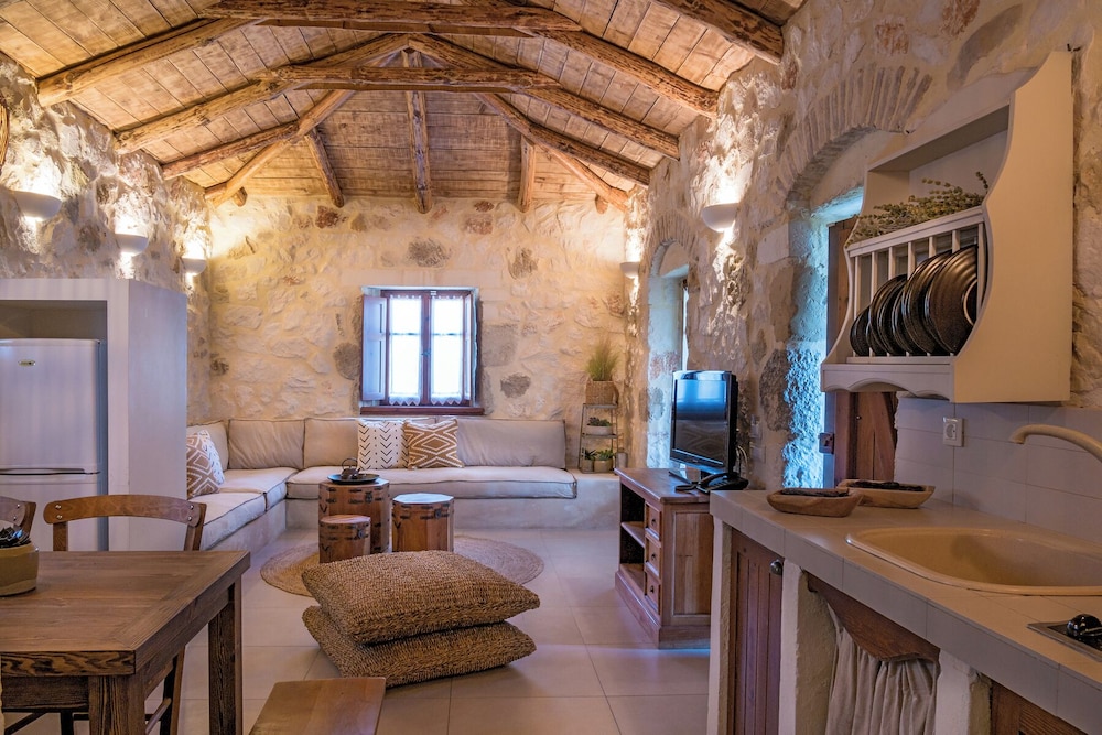 Paliokaliva Village — Hotel rooms in Tsilivi, Ionian Islands