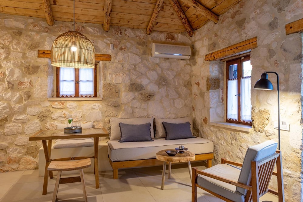 Paliokaliva Village — Hotel rooms in Tsilivi, Ionian Islands