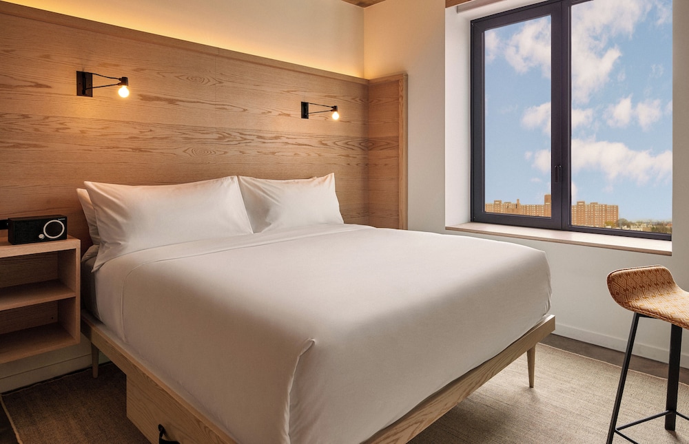 Radio Hotel — Hotel rooms in New York City, New York State