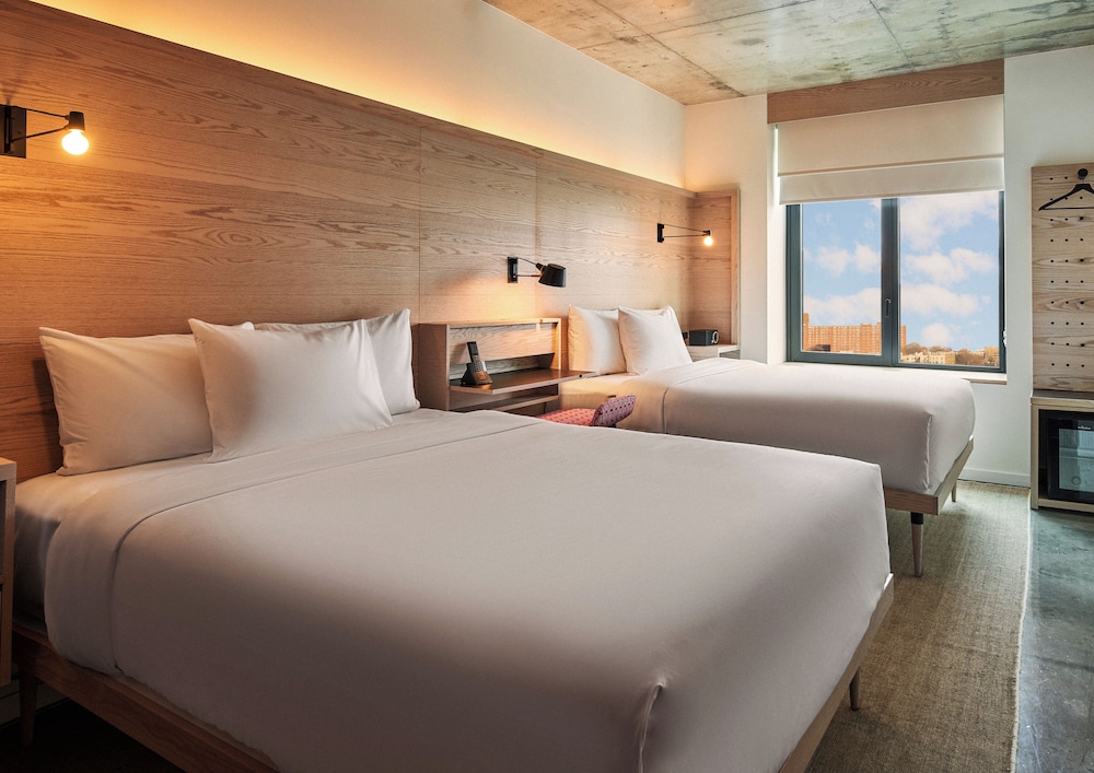 Radio Hotel — Hotel rooms in New York City, New York State