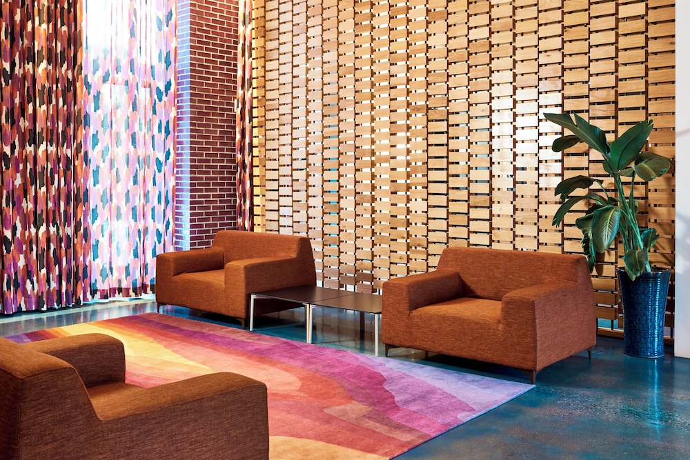 Radio Hotel — Restaurant & bars in New York City, New York State