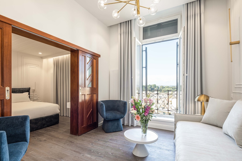 Bella Venezia — Hotel rooms in Corfu Town, Ionian Islands