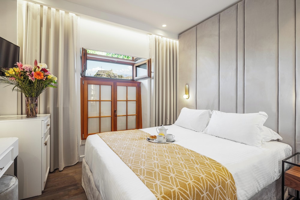 Bella Venezia — Hotel rooms in Corfu Town, Ionian Islands