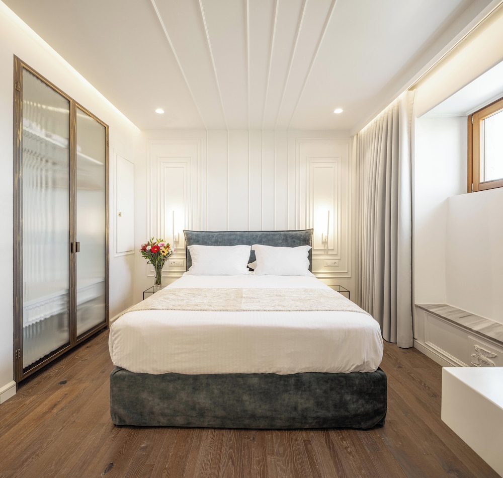 Bella Venezia — Hotel rooms in Corfu Town, Ionian Islands