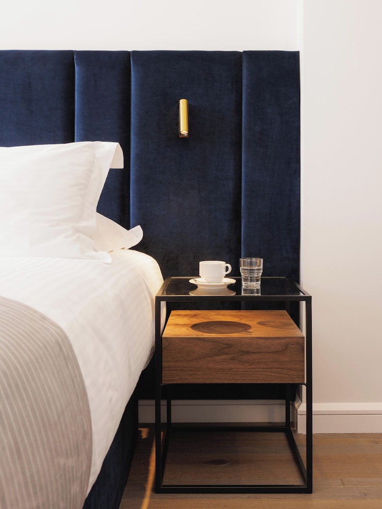 Bella Venezia — Hotel rooms in Corfu Town, Ionian Islands