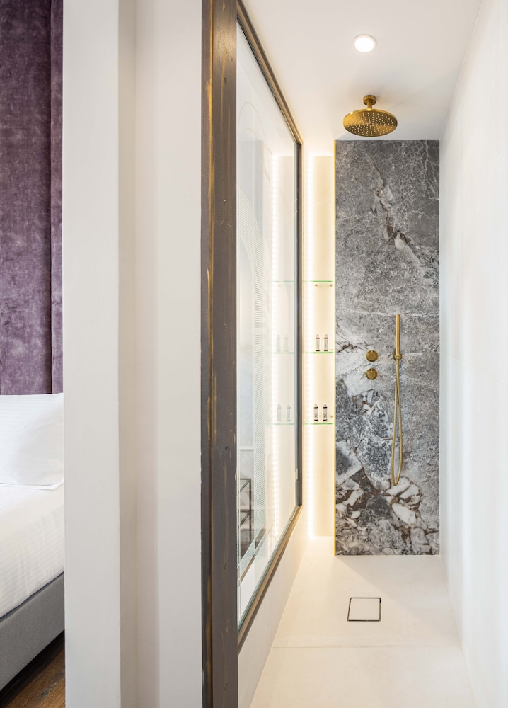Bella Venezia — Hotel rooms in Corfu Town, Ionian Islands