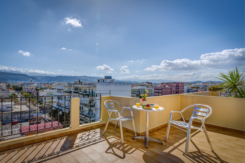 Chrispy City Living ex Nefeli — Hotel rooms in Chania