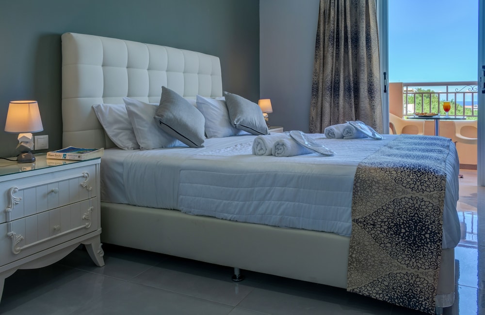 Zante Pantheon Hotel — Hotel rooms in Tsilivi, Ionian Islands