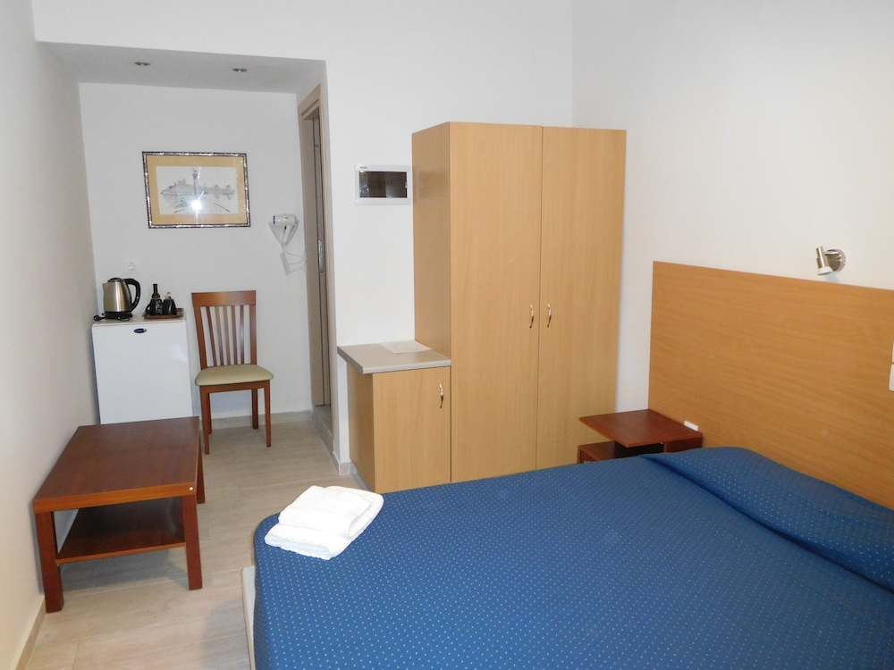 Oceanis - Cephalonie — Hotel rooms in Poros, Ionian Islands
