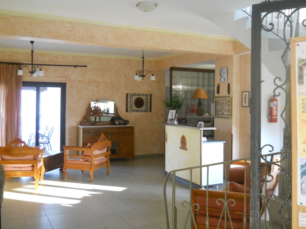 Oceanis - Cephalonie — Hotel building in Poros, Ionian Islands