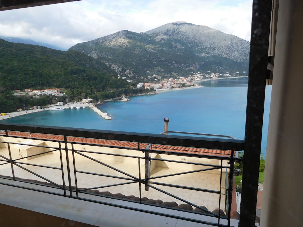 Oceanis - Cephalonie — Hotel rooms in Poros, Ionian Islands