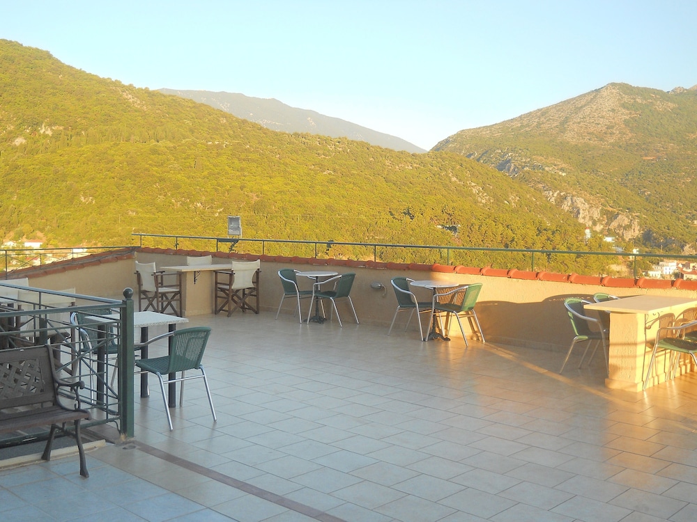 Oceanis - Cephalonie — Restaurant & bars in Poros, Ionian Islands