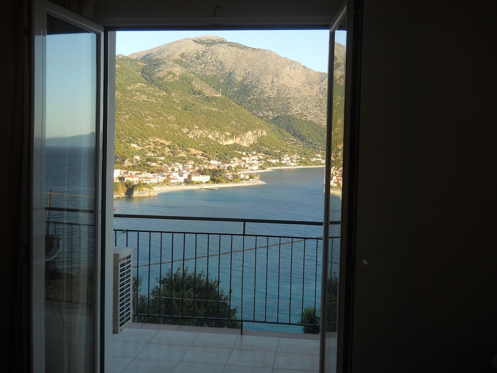 Oceanis - Cephalonie — Hotel rooms in Poros, Ionian Islands