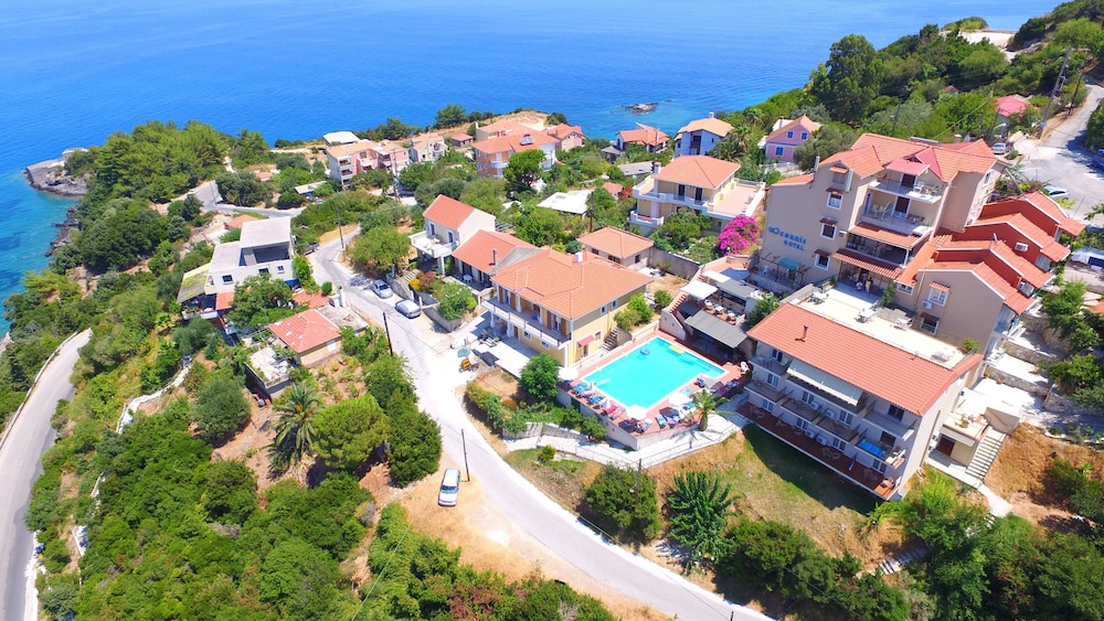 Oceanis - Cephalonie — Swimming pool in Poros, Ionian Islands