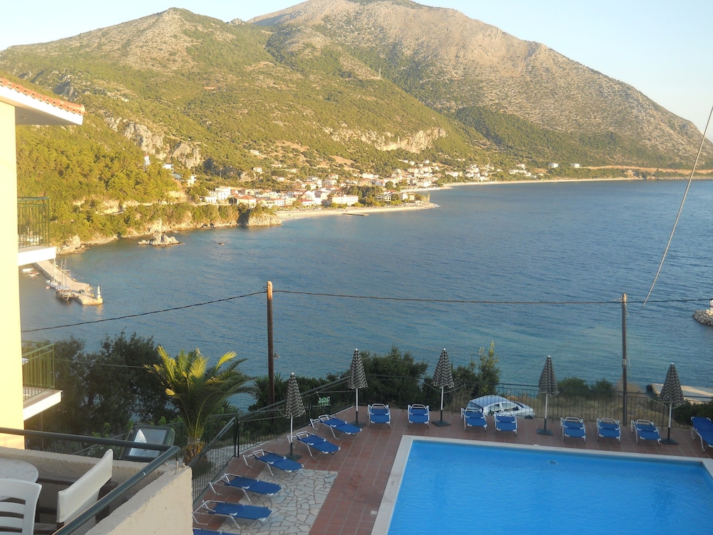 Oceanis - Cephalonie — Hotel rooms in Poros, Ionian Islands