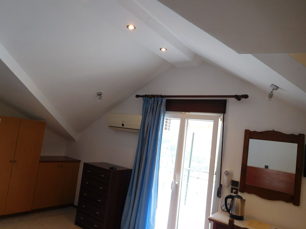 Oceanis - Cephalonie — Hotel rooms in Poros, Ionian Islands