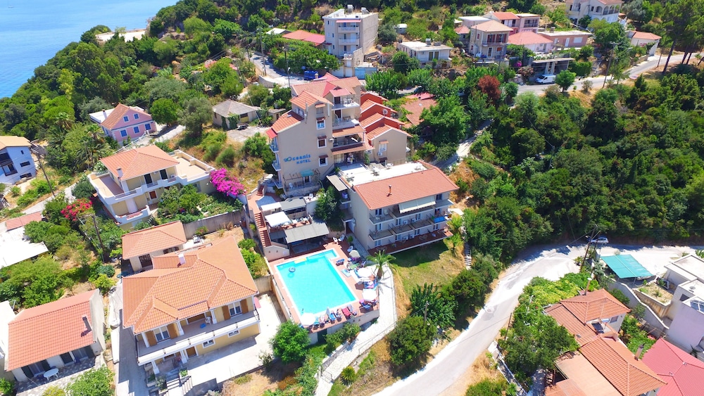 Oceanis - Cephalonie — Hotel building in Poros, Ionian Islands