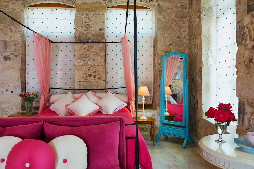 Avli Lounge Apartments — Hotel rooms in Rethymnon