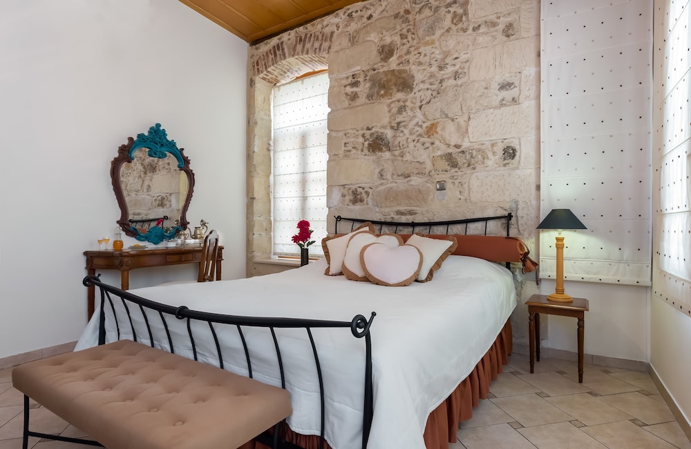 Avli Lounge Apartments — Hotel rooms in Rethymnon