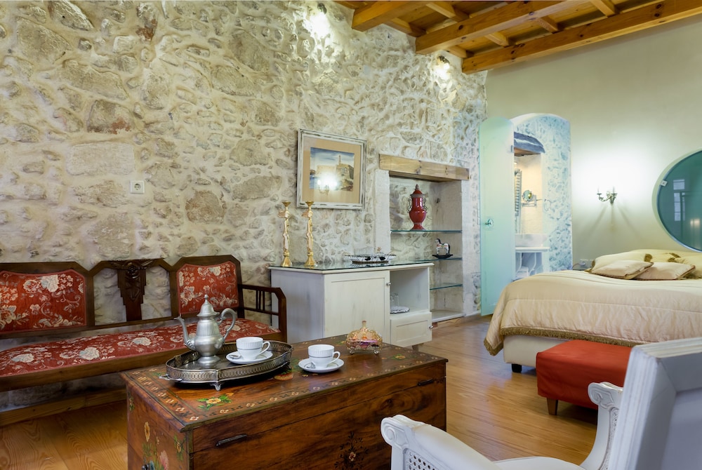 Avli Lounge Apartments — Hotel rooms in Rethymnon