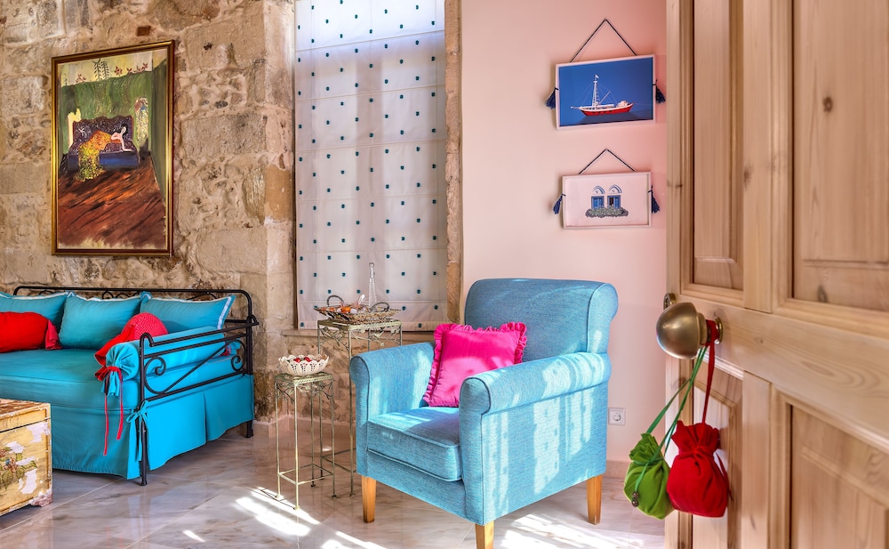 Avli Lounge Apartments — Hotel rooms in Rethymnon
