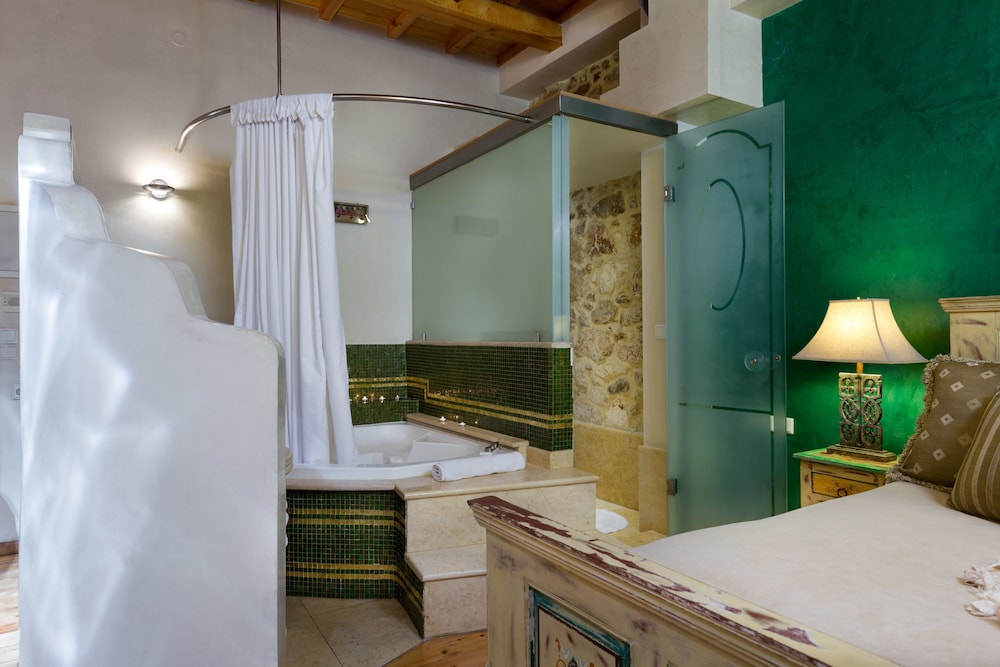 Avli Lounge Apartments — Hotel rooms in Rethymnon