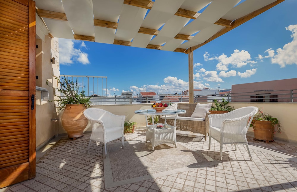 Avli Lounge Apartments — Hotel rooms in Rethymnon