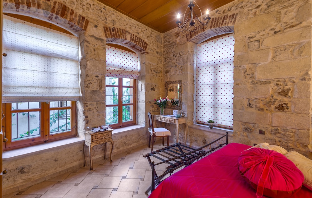 Avli Lounge Apartments — Hotel rooms in Rethymnon