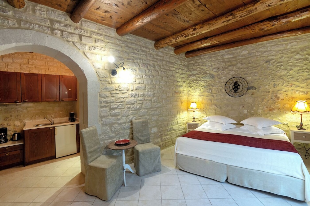 Hotel Casa Moazzo — Hotel rooms in Rethymnon