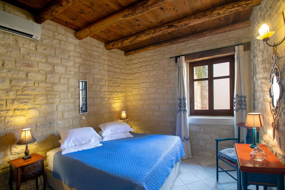 Hotel Casa Moazzo — Hotel rooms in Rethymnon
