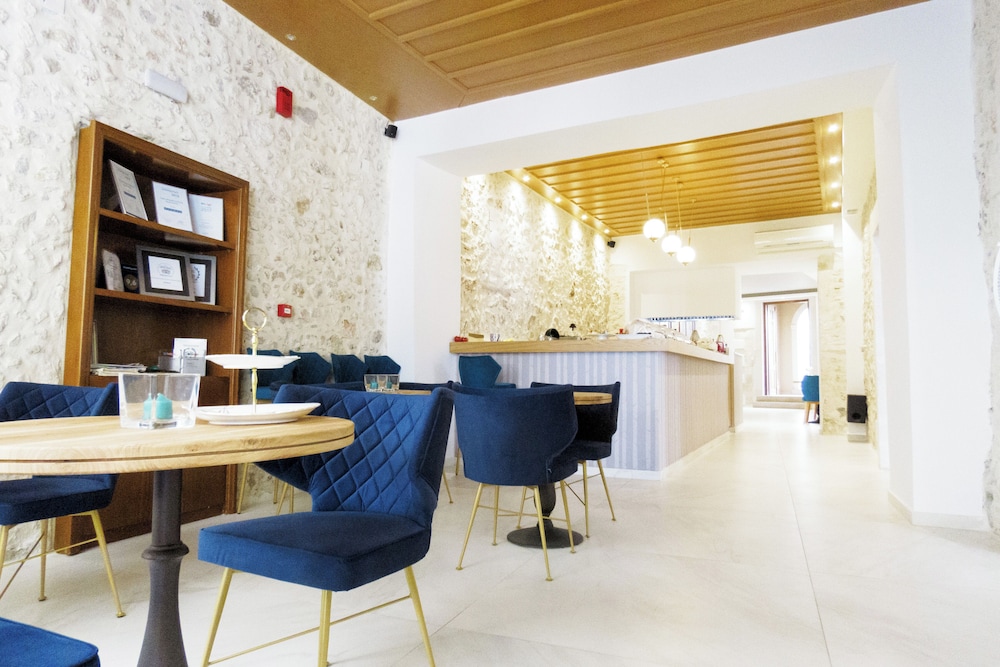 Hotel Casa Moazzo — Restaurant & bars in Rethymnon