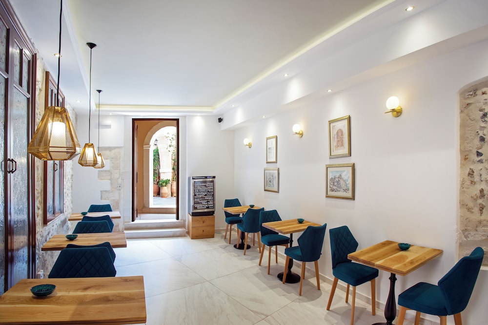 Hotel Casa Moazzo — Restaurant & bars in Rethymnon