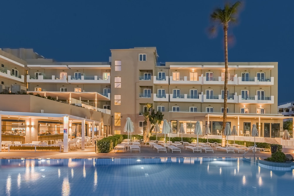Kos Divine Hotel and Suites — Hotel building in Kos Town, South Aegean