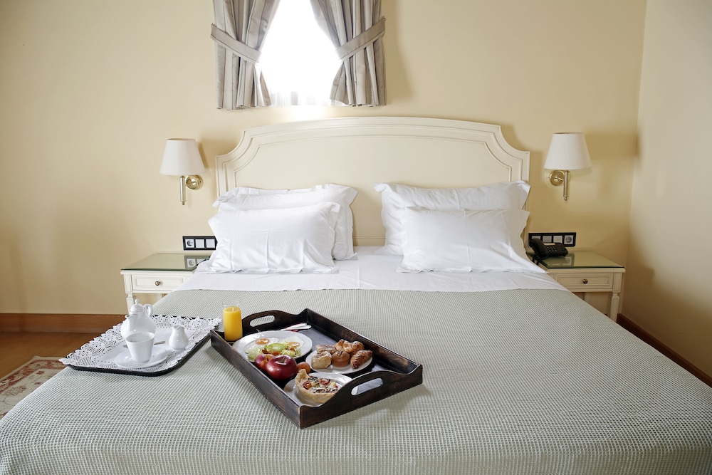 Siora Vittoria Boutique Hotel — Hotel rooms in Corfu Town, Ionian Islands