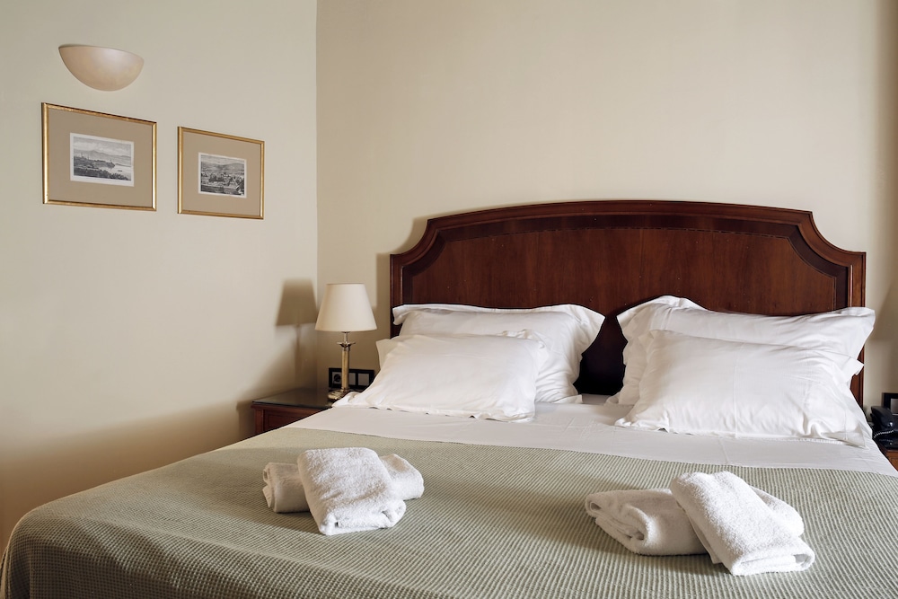 Siora Vittoria Boutique Hotel — Hotel rooms in Corfu Town, Ionian Islands