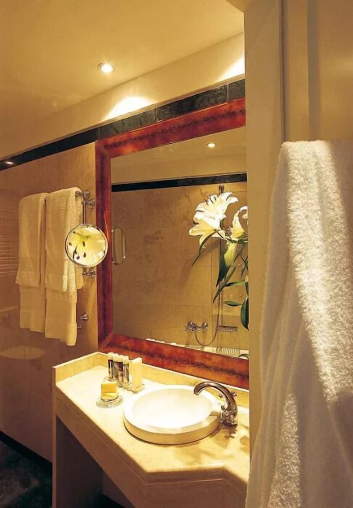 Siora Vittoria Boutique Hotel — Hotel rooms in Corfu Town, Ionian Islands
