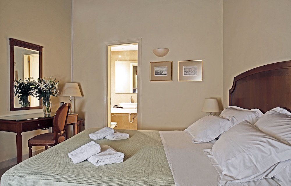 Siora Vittoria Boutique Hotel — Hotel rooms in Corfu Town, Ionian Islands