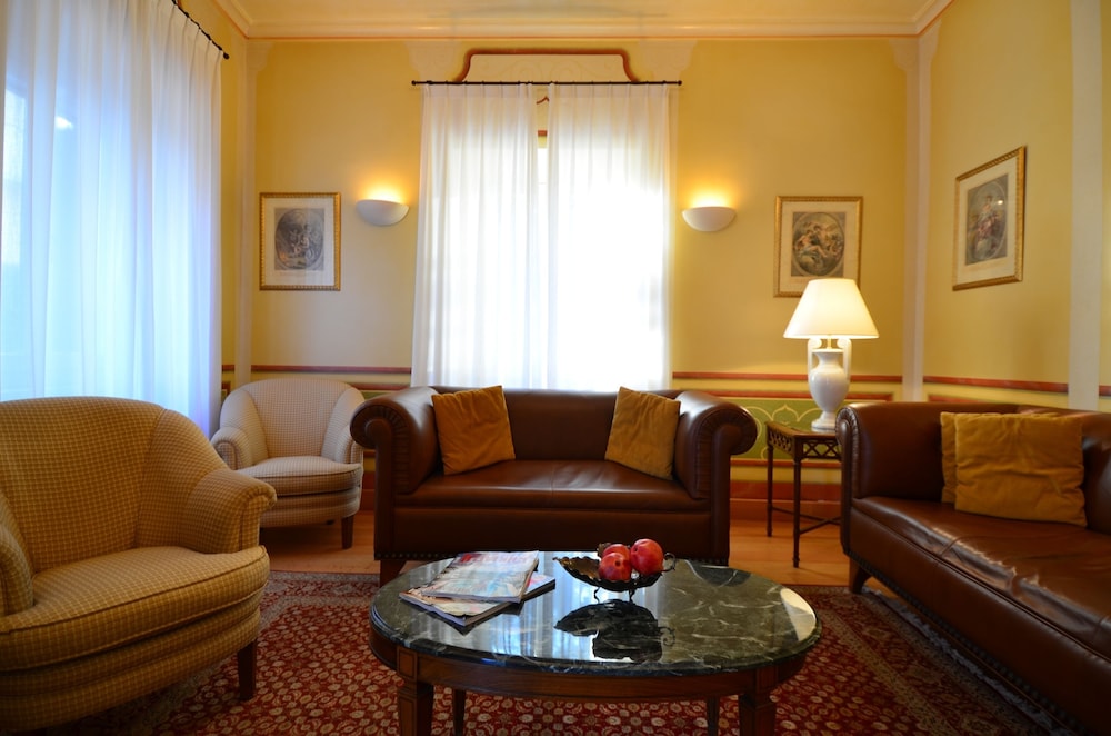 Siora Vittoria Boutique Hotel — Hotel rooms in Corfu Town, Ionian Islands
