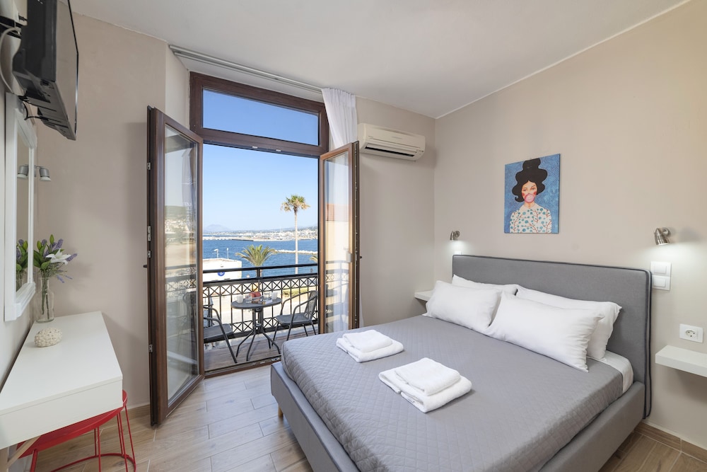 Faros Beach Hotel — Hotel rooms in Rethymnon