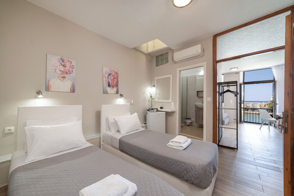 Faros Beach Hotel — Hotel rooms in Rethymnon