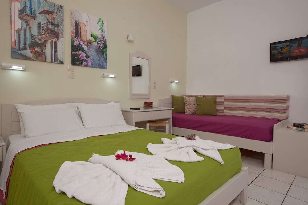 Latania Apartments — Hotel rooms in Stalida