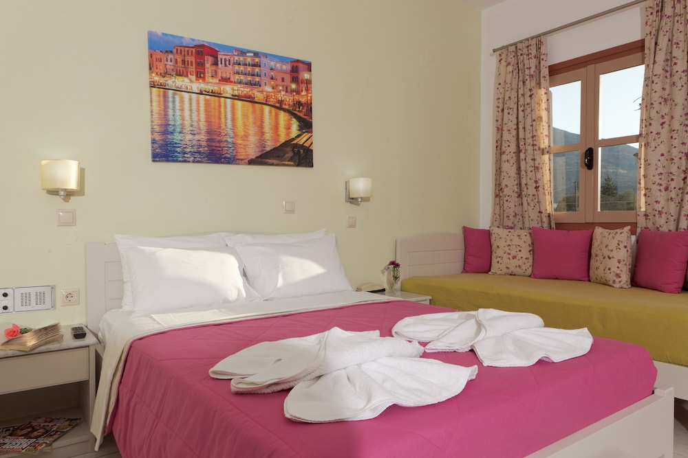 Latania Apartments — Hotel rooms in Stalida