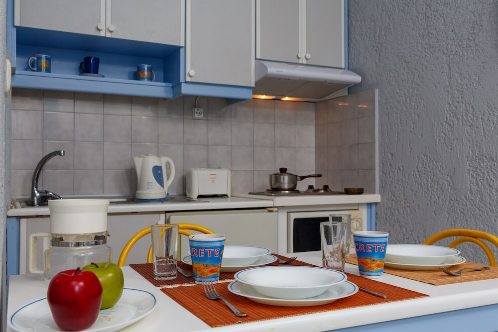 Latania Apartments — Hotel rooms in Stalida