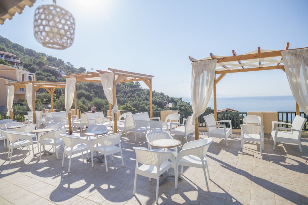 Corfu Aqua Nisaki — Restaurant & bars in Barbati, Ionian Islands