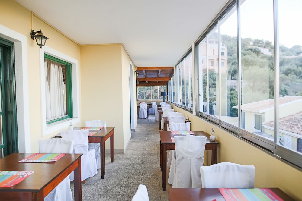 Corfu Aqua Nisaki — Restaurant in Barbati, Ionian Islands